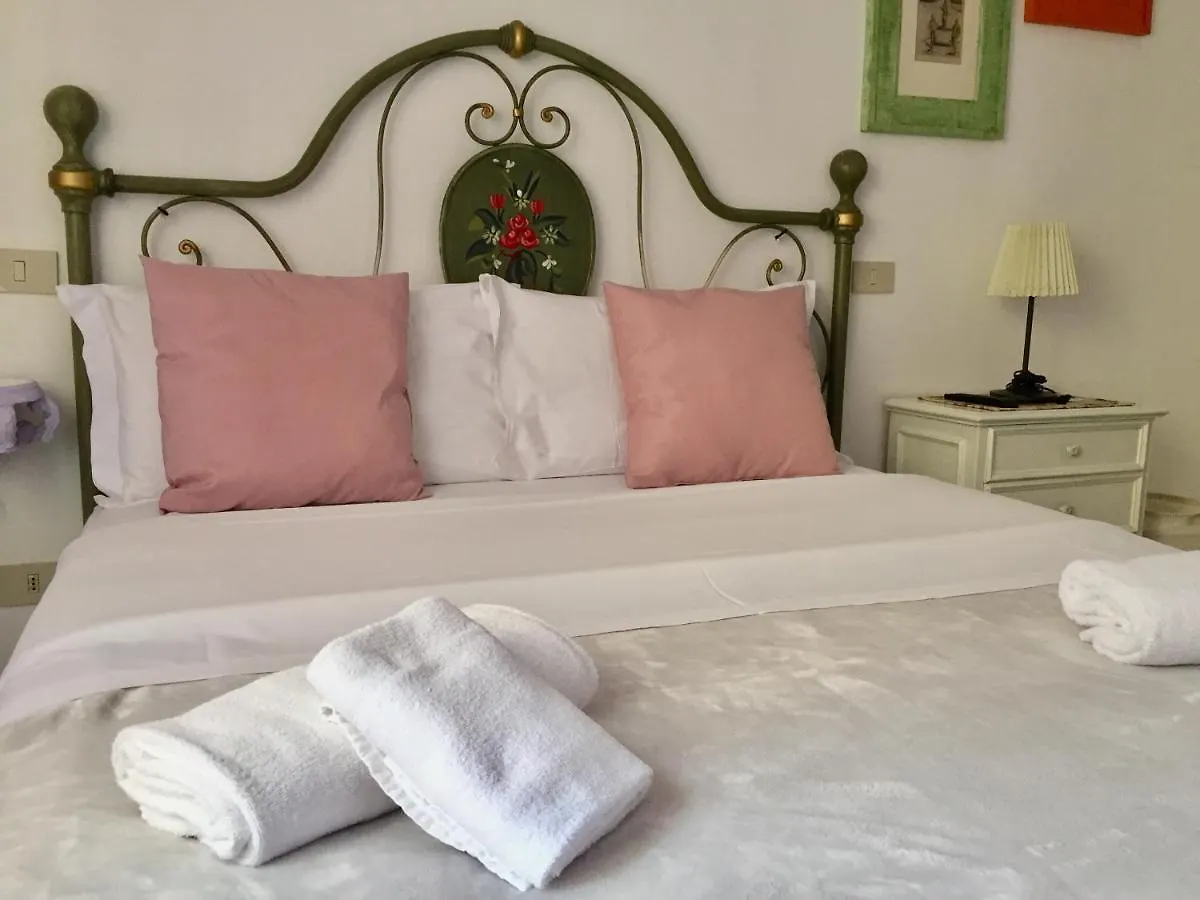 6 Keys Bed & Breakfast Pisa