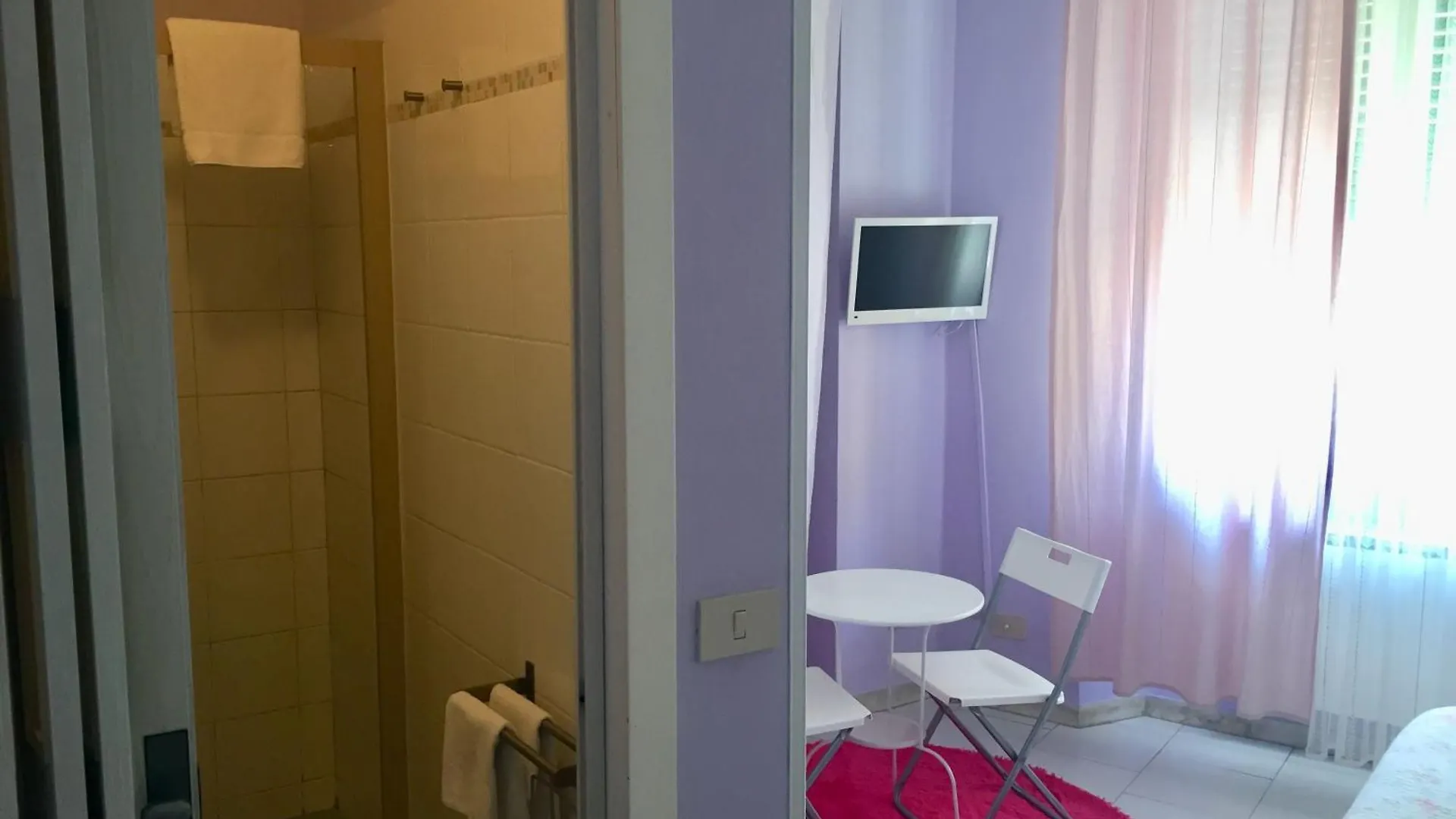 6 Keys Bed & Breakfast Pisa İtalya