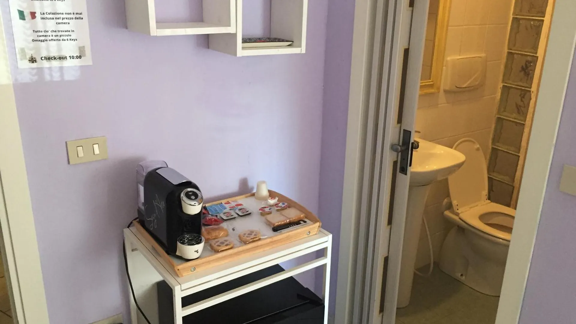 6 Keys Bed & Breakfast Pisa