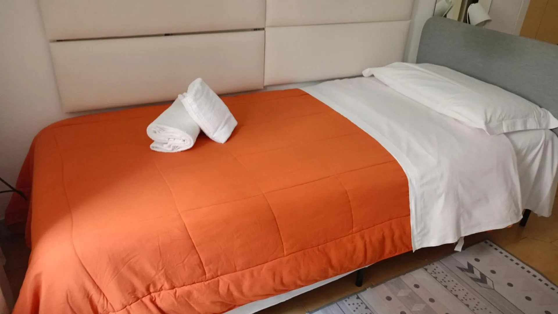 6 Keys Bed & Breakfast Pisa