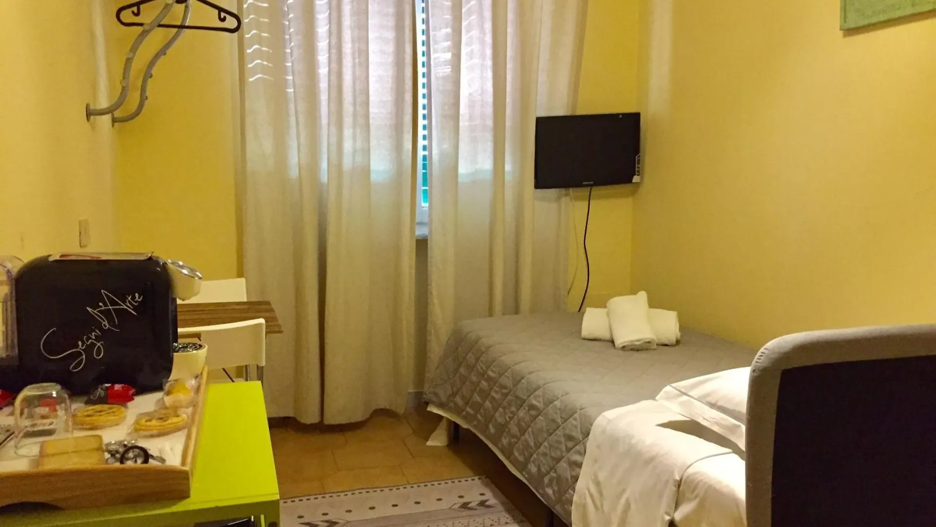 6 Keys Bed & Breakfast Pisa 2*,