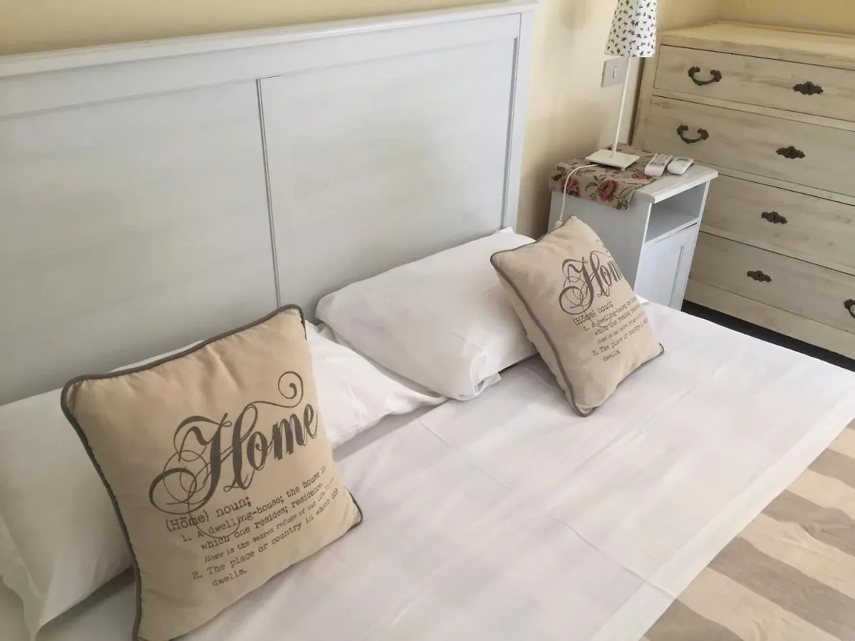 6 Keys Bed & Breakfast Pisa