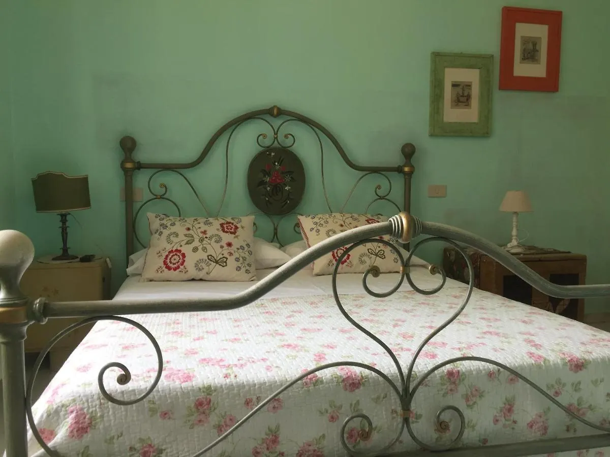 6 Keys Bed & Breakfast Pisa