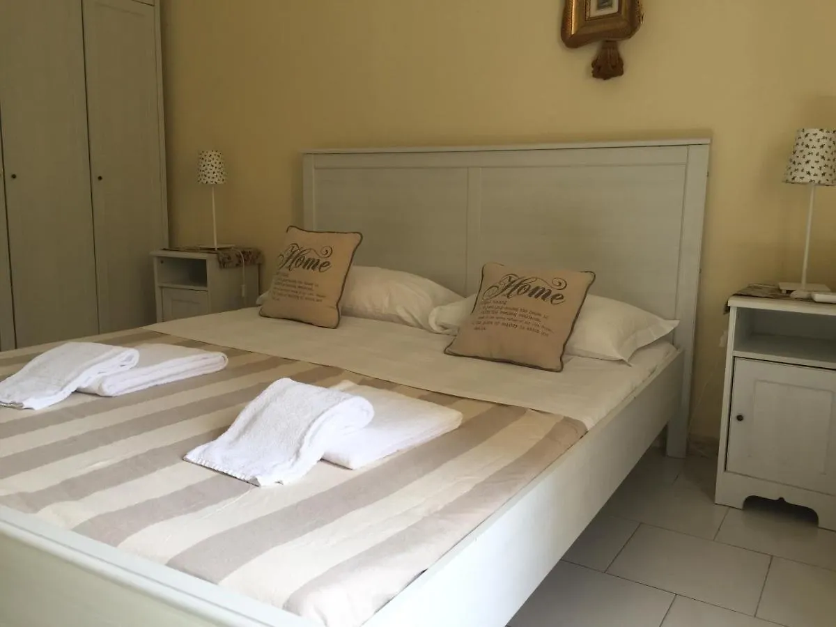 6 Keys Bed & Breakfast Pisa