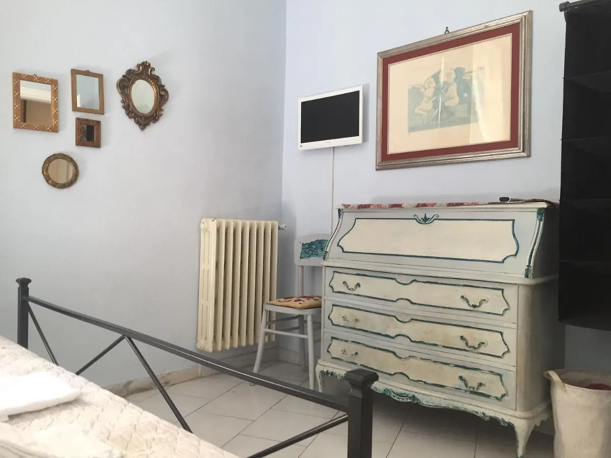 6 Keys Bed & Breakfast Pisa
